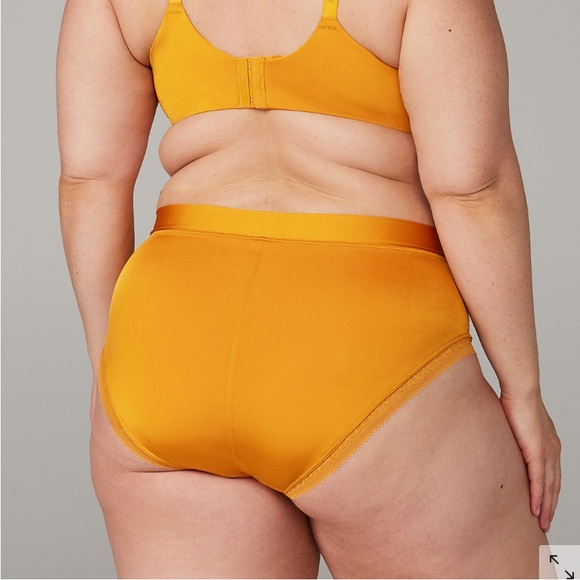 Microfiber Logo-Trim High-Waist Cheeky
Panty🌼🌼 - Picture 3 of 9